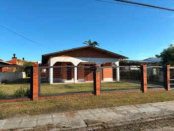 house em Rua Rio Jacuí, Centro - Xangri-Lá - RS