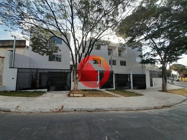 Casa com 2 quartos — Céu Azul, Belo Horizonte