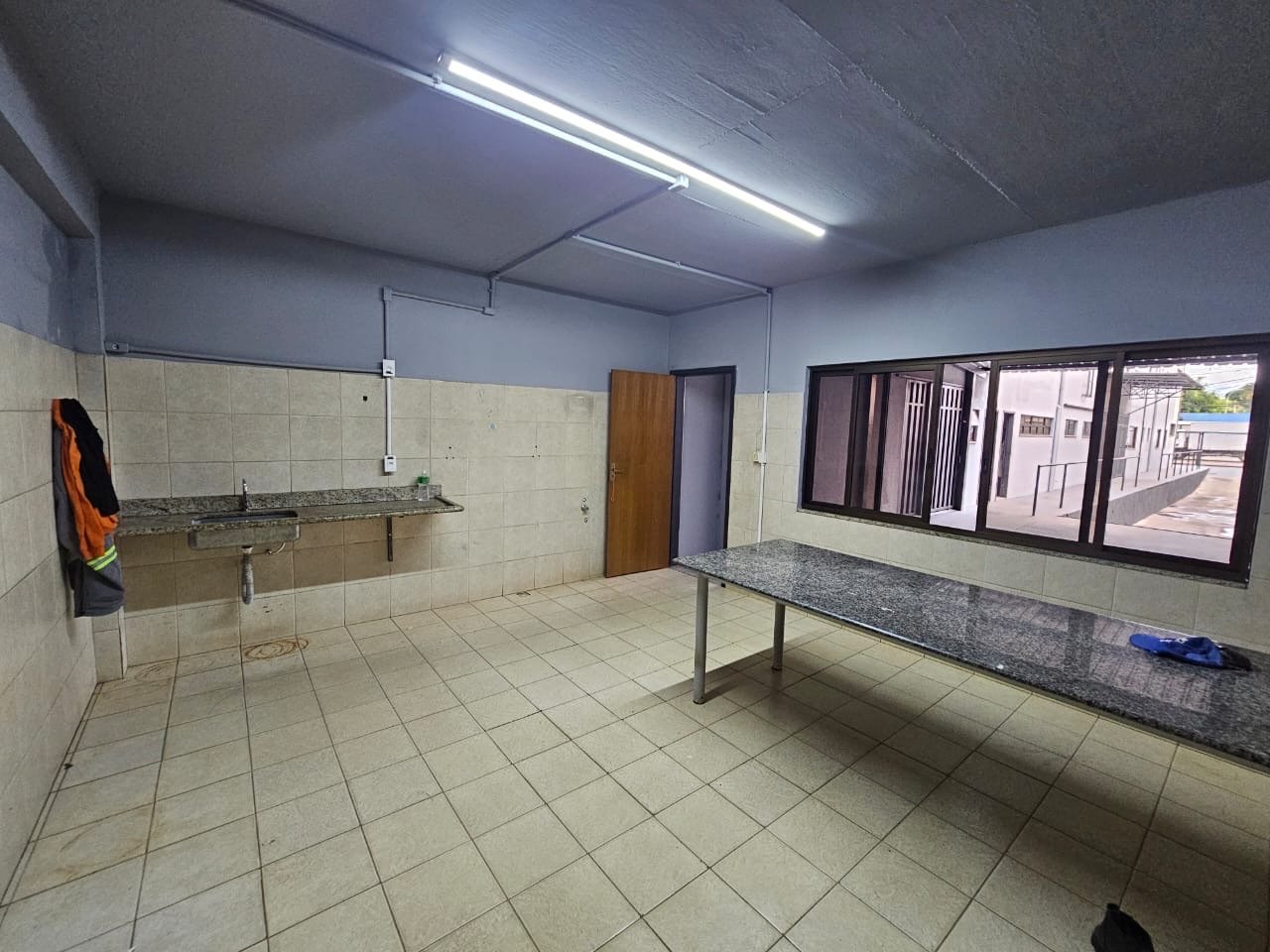 d4699e4b-7d91-4d7a-a3cb-33f1cf6e2900.jpg