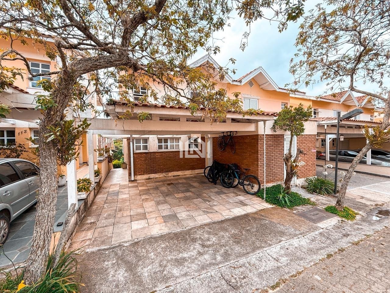 casa a venda no condominio villaggio da granja - fachada