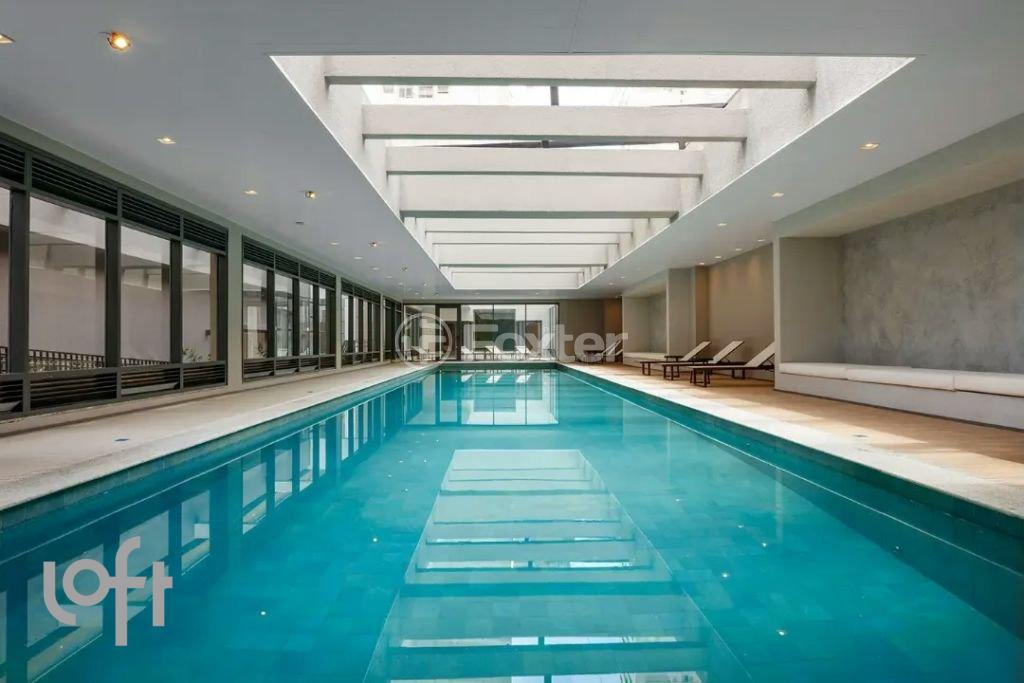 piscina-interna-com-acesso-para-cadeirantes