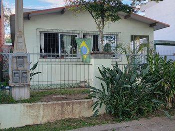 house em Rua Alceu Vamosy, Cinqüentenário - Caxias do Sul - RS