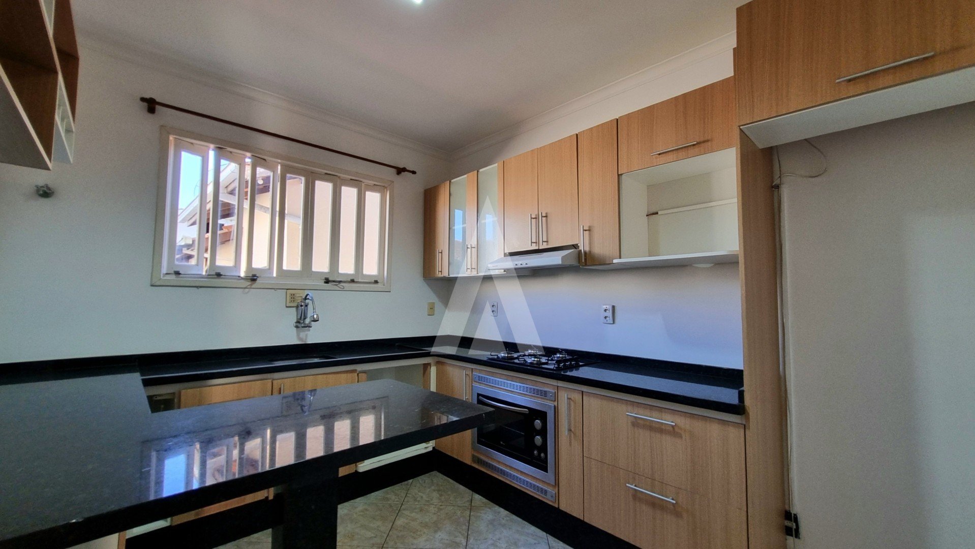 COZINHA COM ARM�RIOS 2