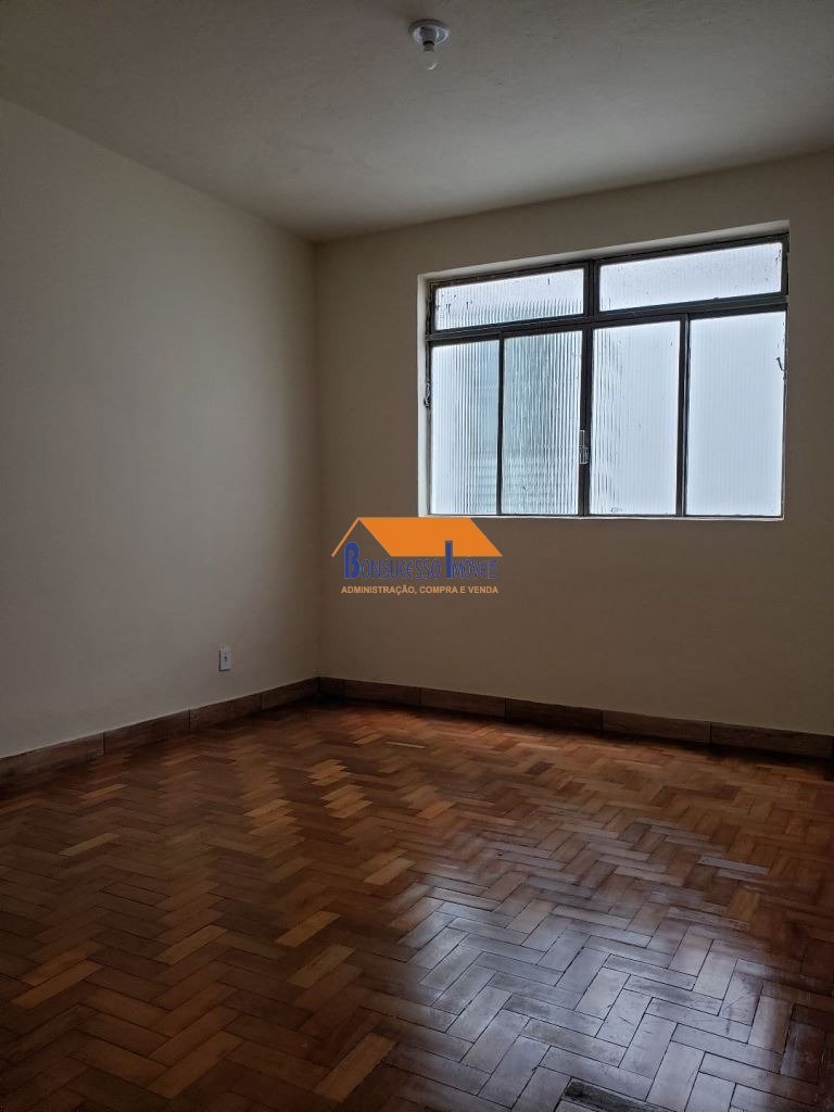 Casa com 8 quartos — Santa Terezinha, Belo Horizonte