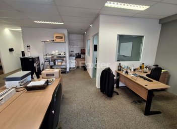office em Alameda dos Maracatins, Indianópolis - São Paulo - SP