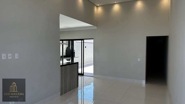 house em Avenida Arthur dos Santos, Loteamento Industrial Água Preta - Pindamonhangaba - SP