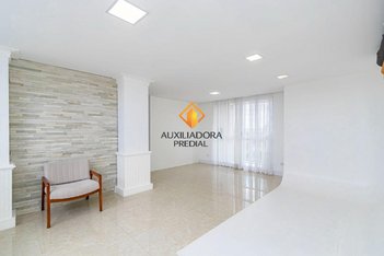 apartment em Rua Primeiro de Maio, Centro - Pinhais - PR