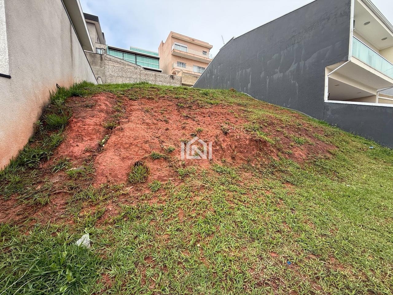terreno com projeto aprovado a venda no condominio parque das rosas ii