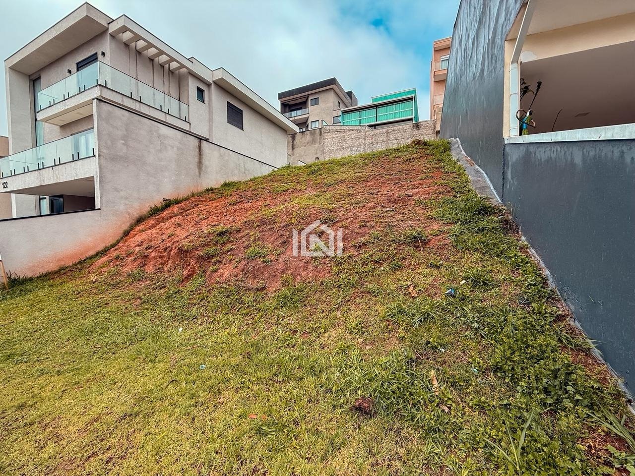 terreno com projeto aprovado a venda no condominio parque das rosas ii