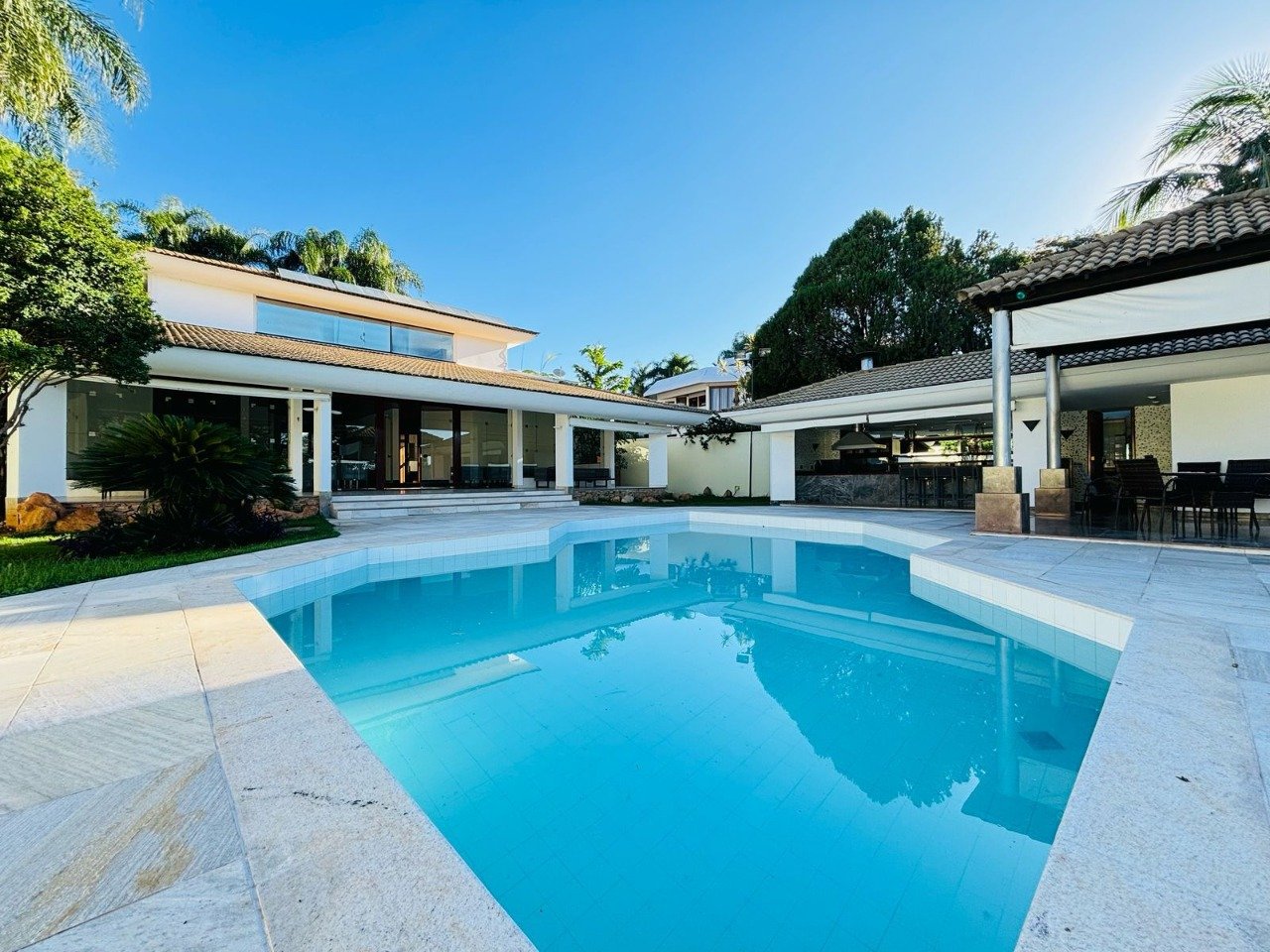Casa com 4 quartos — Bandeirantes (Pampulha), Belo Horizonte