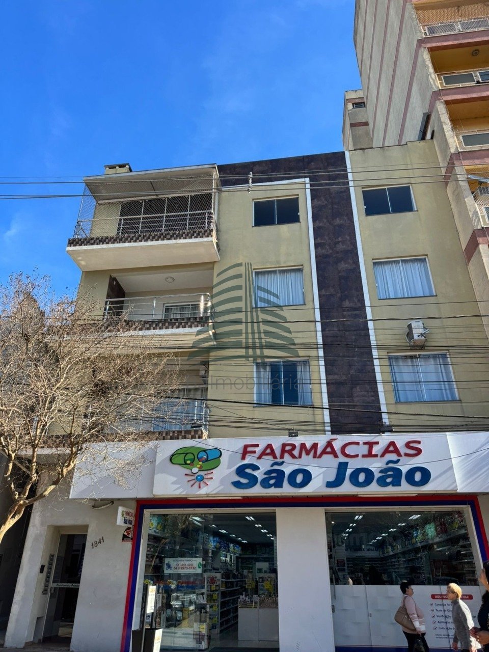 002 fachada
