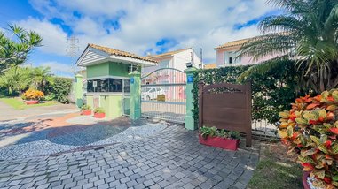 house em Rua Engenheiro Frederico Dahne, Sarandi - Porto Alegre - RS