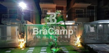 house em Rua dos Pavões, Itaipu - Niterói - RJ