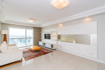 apartment em Avenida Silva Jardim, Água Verde - Curitiba - PR