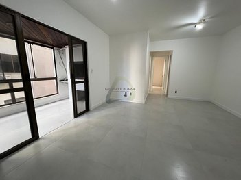 apartment em Rua 318, Meia Praia - Itapema - SC