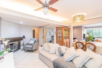 apartment em Rua Faria Santos, Petrópolis - Porto Alegre - RS
