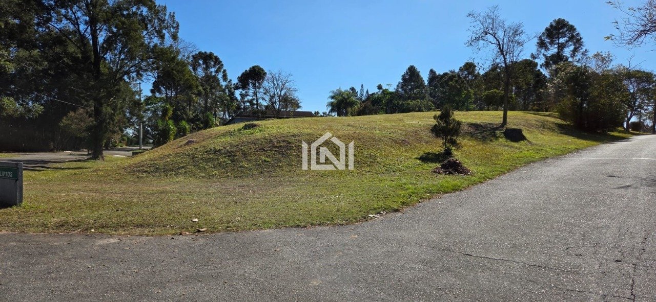 terreno a venda no condominio patrimonio do carmo