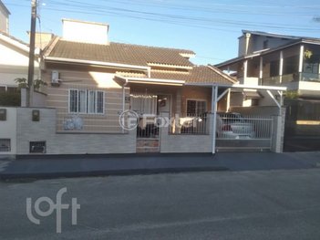 house em Rua do Corvo, São Sebastião - Palhoça - SC