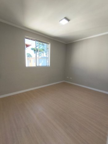 apartment em Rua Walace Landal, Santa Cândida - Curitiba - PR