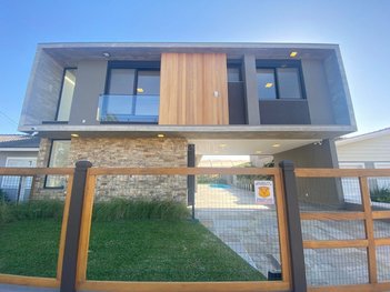 house em Rua Ibirapuitã, Centro - Xangri-Lá - RS