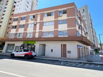apartment em Rua Treze de Maio, Comerciário - Criciúma - SC