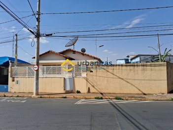 house em Rua Governador Pedro de Toledo, Vila Manente - Laranjal Paulista - SP