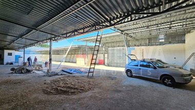 industrial em Avenida Floriano Peixoto, Brasil - Uberlândia - MG