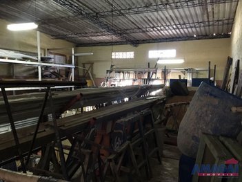 industrial em Avenida Edouard Six, Jardim Paraíso - Jacareí - SP