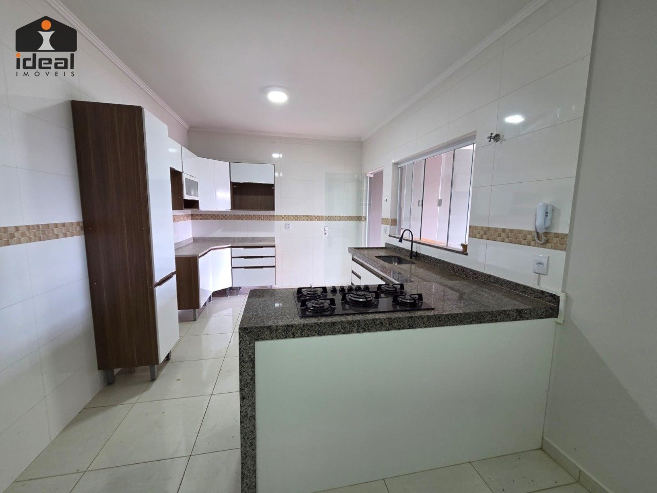 WhatsApp Image 2025-11-14 at 09.52