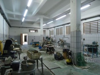 industrial em Rua Campo Largo, Vila Bertioga - São Paulo - SP