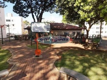 apartment em Rua Monsenhor Tanaka, Vila Emília - Maringá - PR