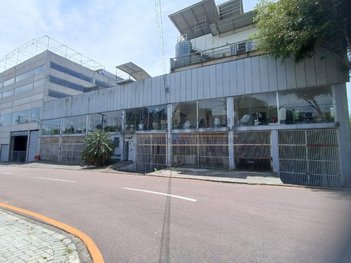 industrial em Rua Doutor Kival Fernando Pereira, Três Marias - São José dos Pinhais - PR