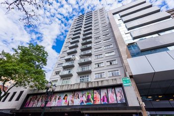 apartment em Rua Comendador Araújo, Centro - Curitiba - PR