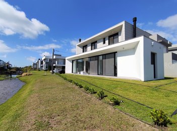 house em Rua Rio Camisas, Centro - Xangri-Lá - RS