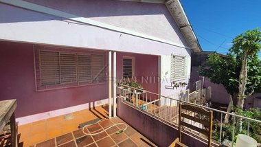 house em Darcirio Egger, Shangri-lá - Londrina - PR