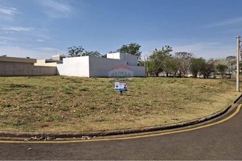 land_lot em Rua Aparecida Maria Marqueti, Residencial Himalaia - Lins - SP