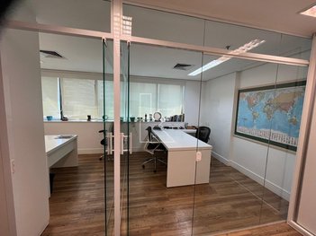 office em Rua Afonso Braz, Vila Nova Conceição - São Paulo - SP