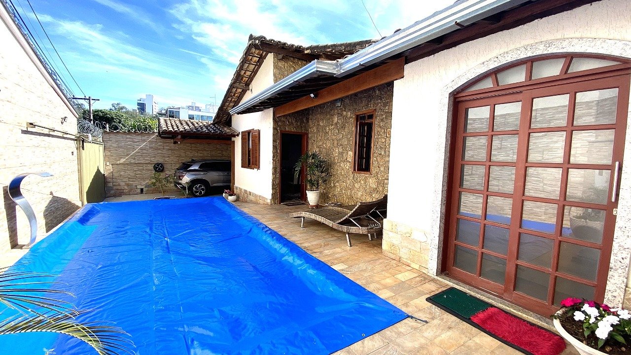 Casa com 4 quartos — Itapoã, Belo Horizonte