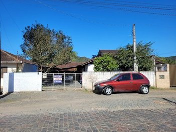 house em Rua Dorothovio do Nascimento, Jardim Sofia - Joinville - SC