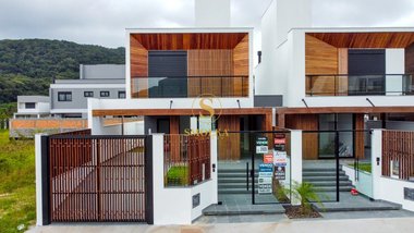 house em Dr. Antonio Luiz Moura Gonzaga, Rio Tavares - Florianópolis - SC