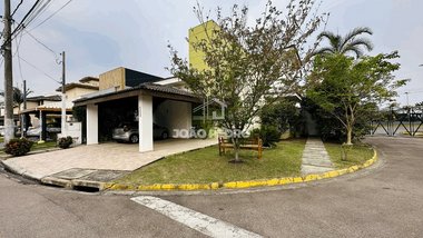 house em Avenida Renato Vargas, Tremembé - Tremembé - SP