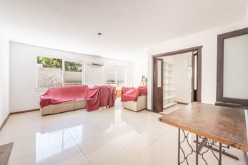 apartment em Rua Coronel Aurélio Bitencourt, Rio Branco - Porto Alegre - RS