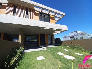 house em Doutor Antônio Luiz Moura Gonzaga, Rio Tavares - Florianópolis - SC