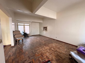 house em Rua Major Cícero Góes Monteiro, Centro - Pelotas - RS