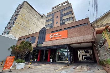 office em Avenida Cristóvão Colombo, Moinhos de Vento - Porto Alegre - RS
