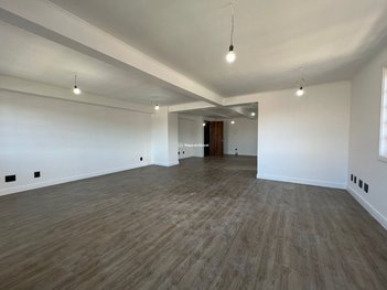 office em Garibaldi, Centro - Gramado - RS