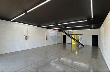 industrial em Rua Gavião Real, Condomínio Villa Verde Bragança - Bragança Paulista - SP