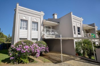 house em Rua Vitório Sbalqueiro, Vista Alegre - Curitiba - PR