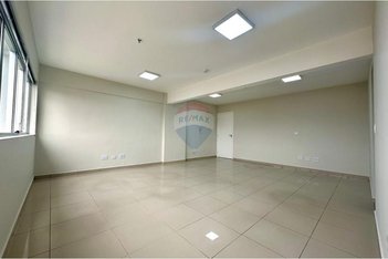 office em Avenida Antônio Carlos Comitre, Parque Campolim - Sorocaba - SP