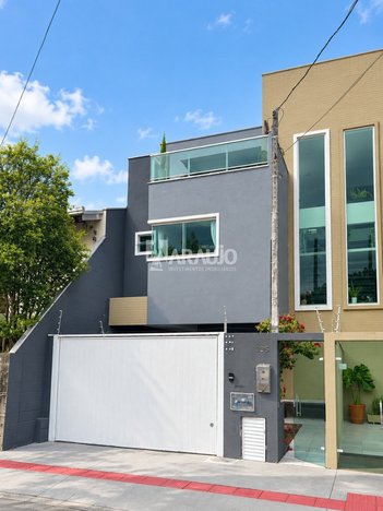 house em Rua Dinah Silveira de Queiroz, Praia dos Amores - Balneário Camboriú - SC